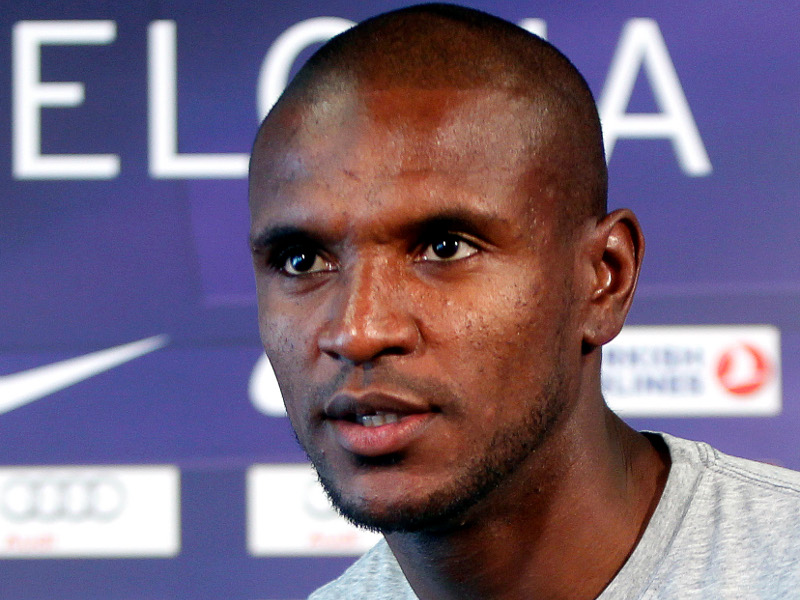 Eric Abidal Pr F Re L Olympiakos Au Fc Barcelone Africa Top Sports