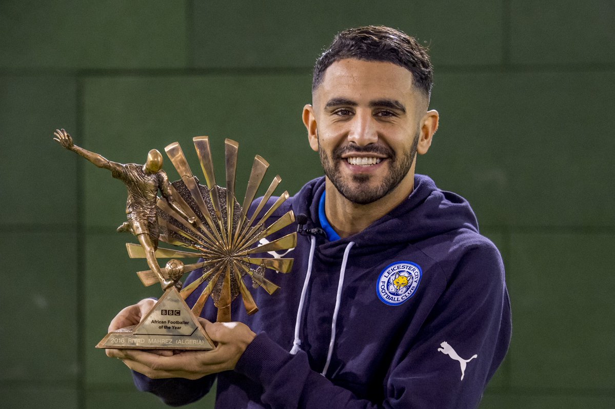 Joueur De L Ann E Bbc Ryad Mahrez Succ De Yaya Tour