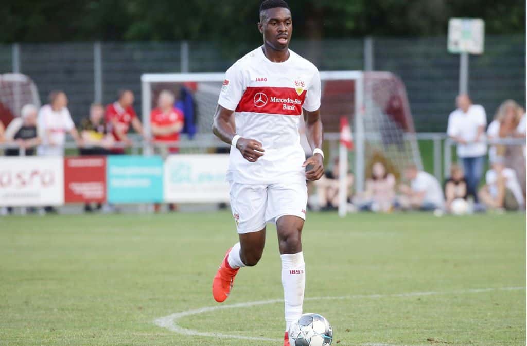 Maxime Awoudja Debut Cauchemardesque Du Germano Togolais Avec Le Vfb Stuttgart