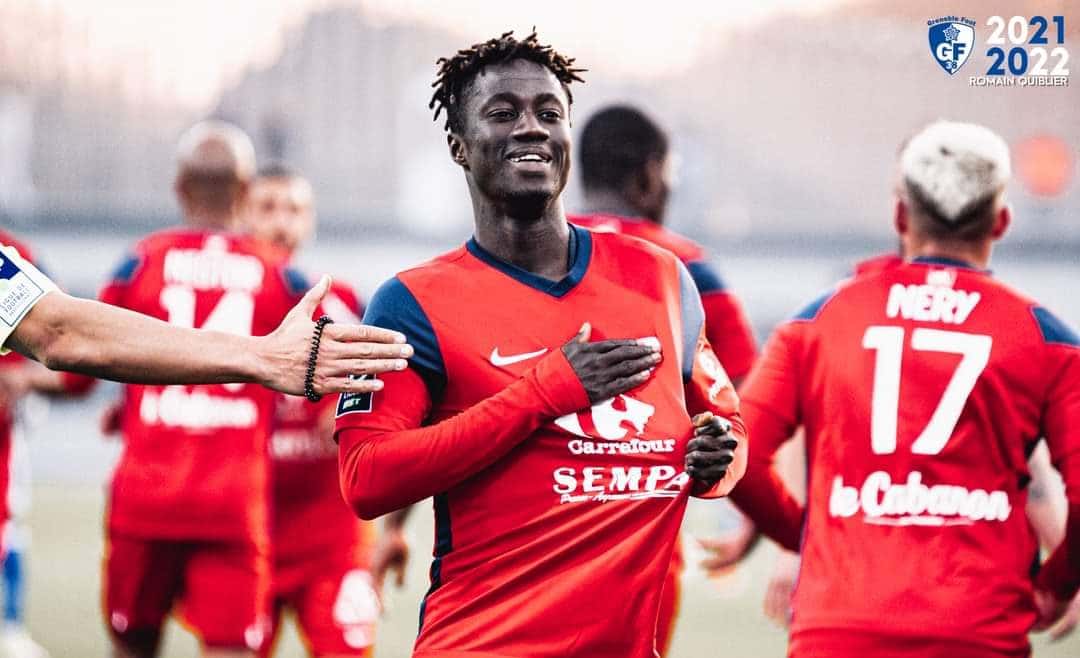 Grenoble keeps hope thanks to the Gambian, double scorer