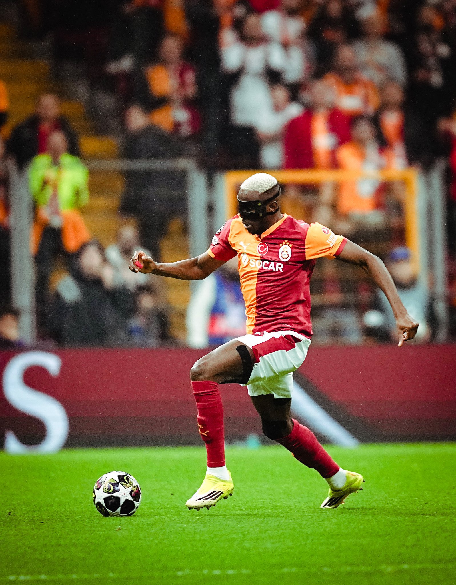 UCL: Osimhen Shines with Two Assists as Galatasaray Thrash 10-Man Juventus 5-2