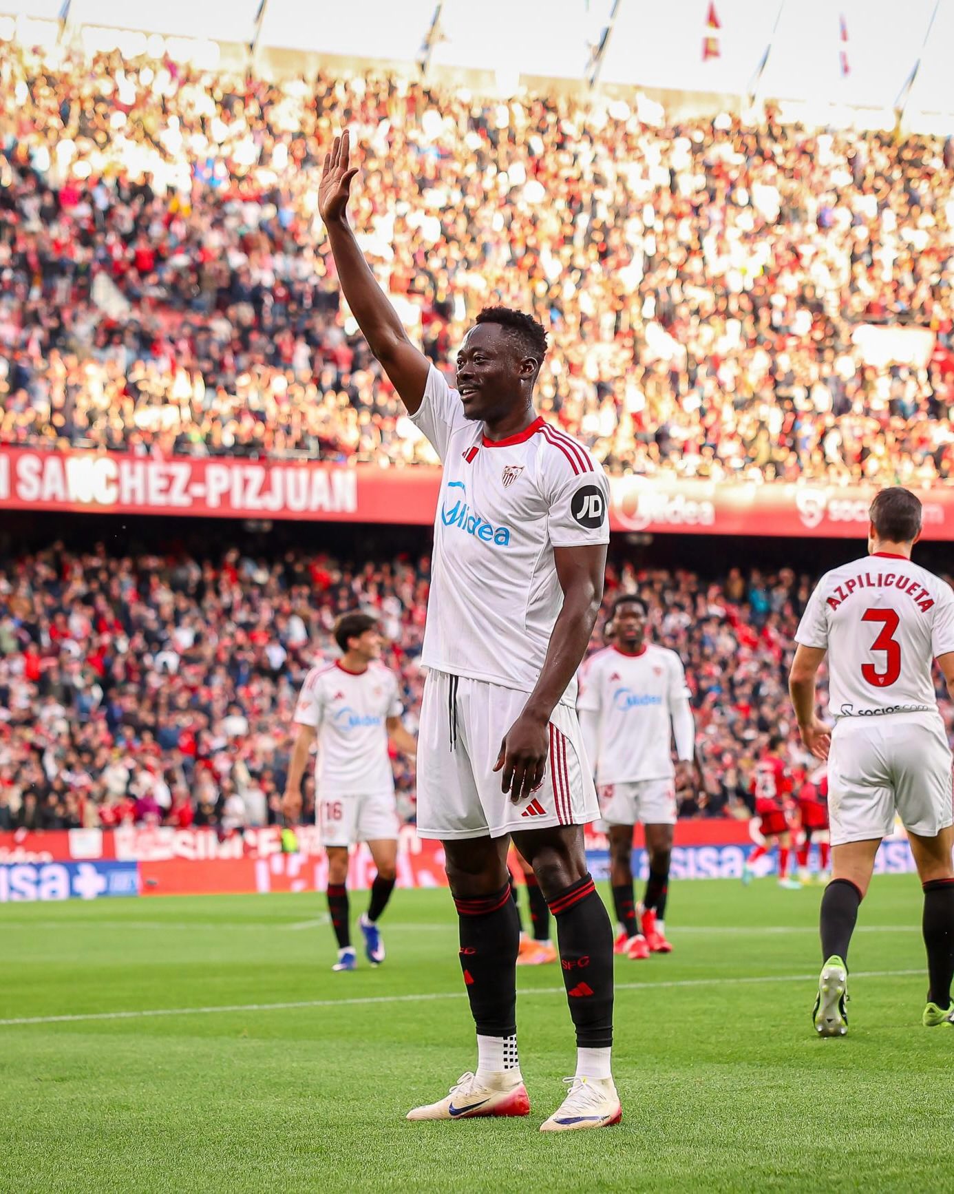 Adams Ends Goal Drought as Sevilla Share Points with Rayo Vallecano