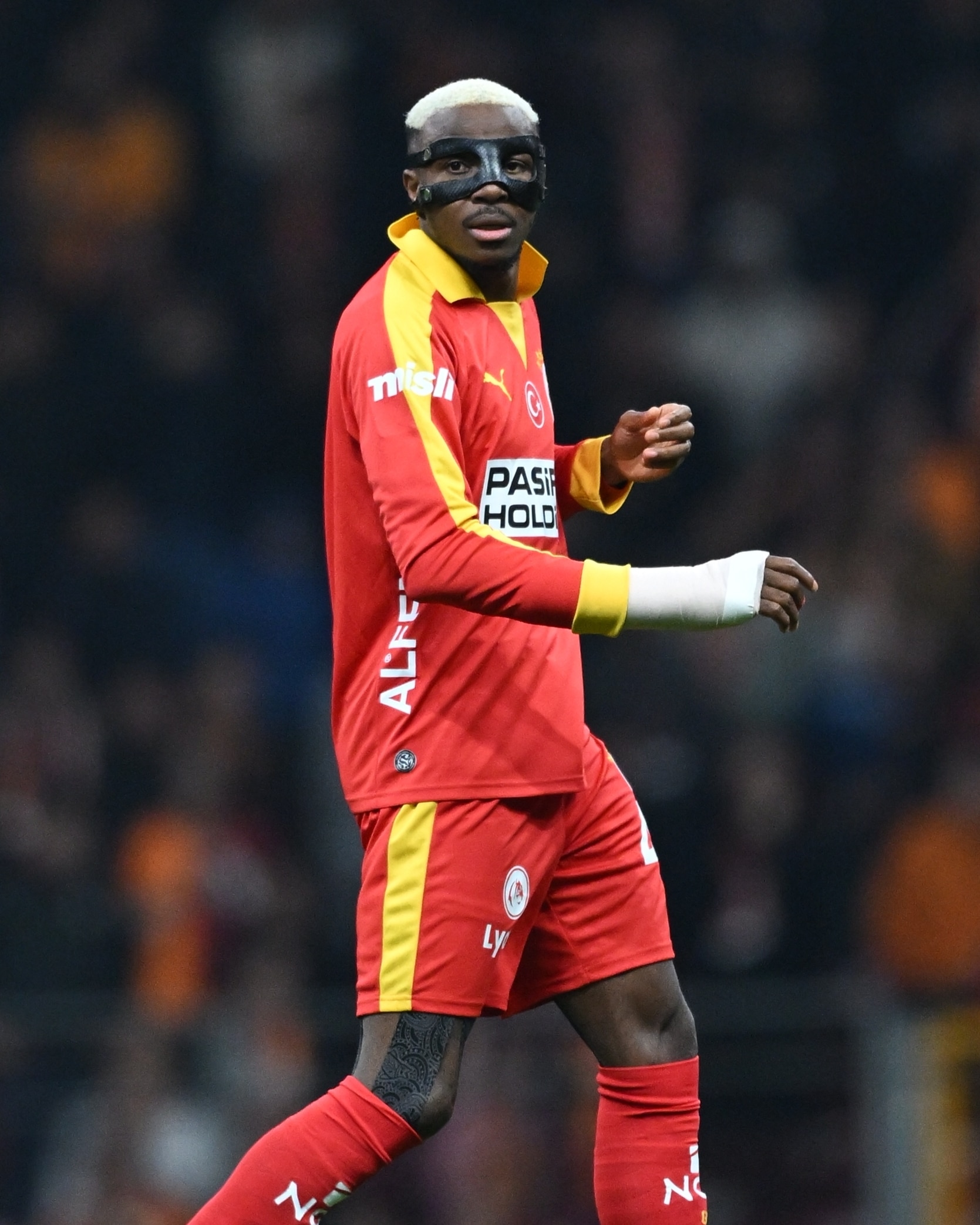 Osimhen Cleared for Crucial Istanbul Derby as Galatasaray Face Fenerbahçe