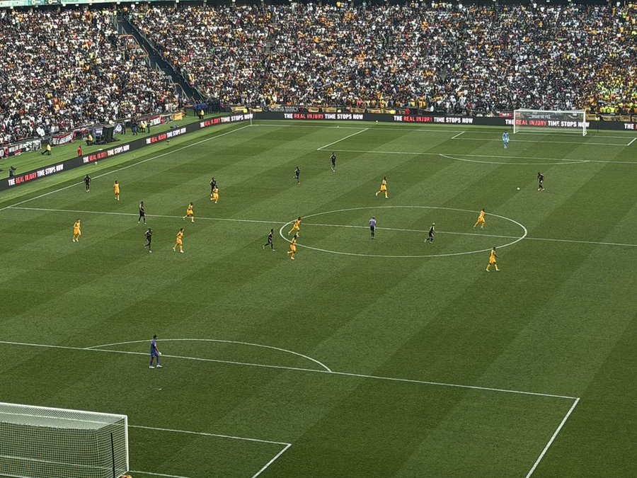 Soweto Derby Explodes into frenzy as Pirates and Chiefs Share Dramatic 1–1 Draw in Front of 88,120 Fans