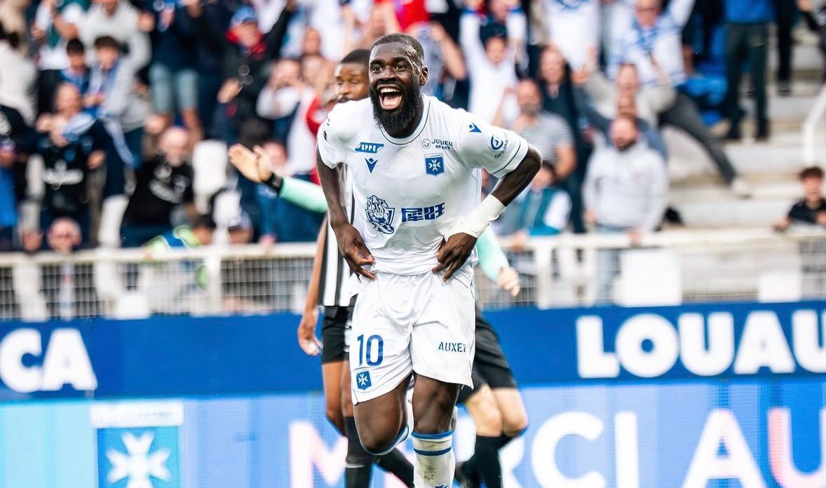Lassine Sinayoko : Direction Londres et la Premier League ?