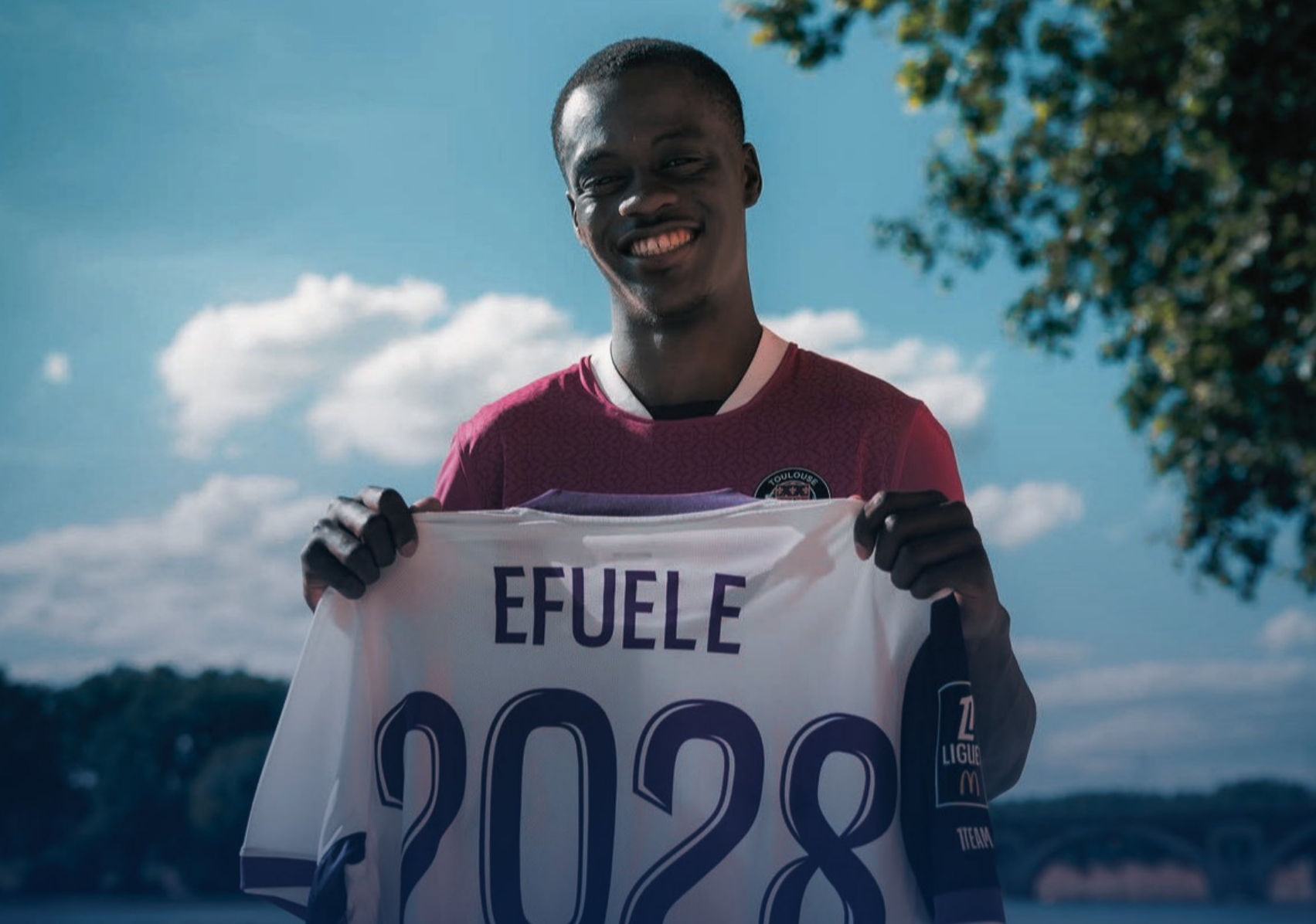 Mercato : Toulouse FC mise sur l’avenir et prolonge Noah Efuele