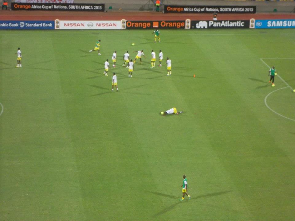 Algérie-Togo, arrêt du match pour poteau cassé