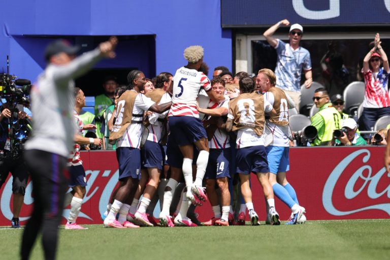 Coupe du monde 2026 : les États-Unis dominent l&rsquo;Australie à la mi-temps (vidéo)
