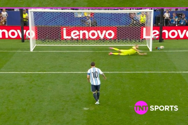 Lionel Messi rate son penalty