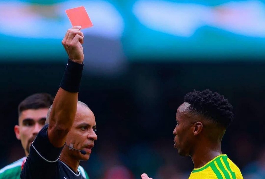 Coupe du monde 2026 : la FIFA maintient la suspension de Themba Zwane ( Afrique du Sud)