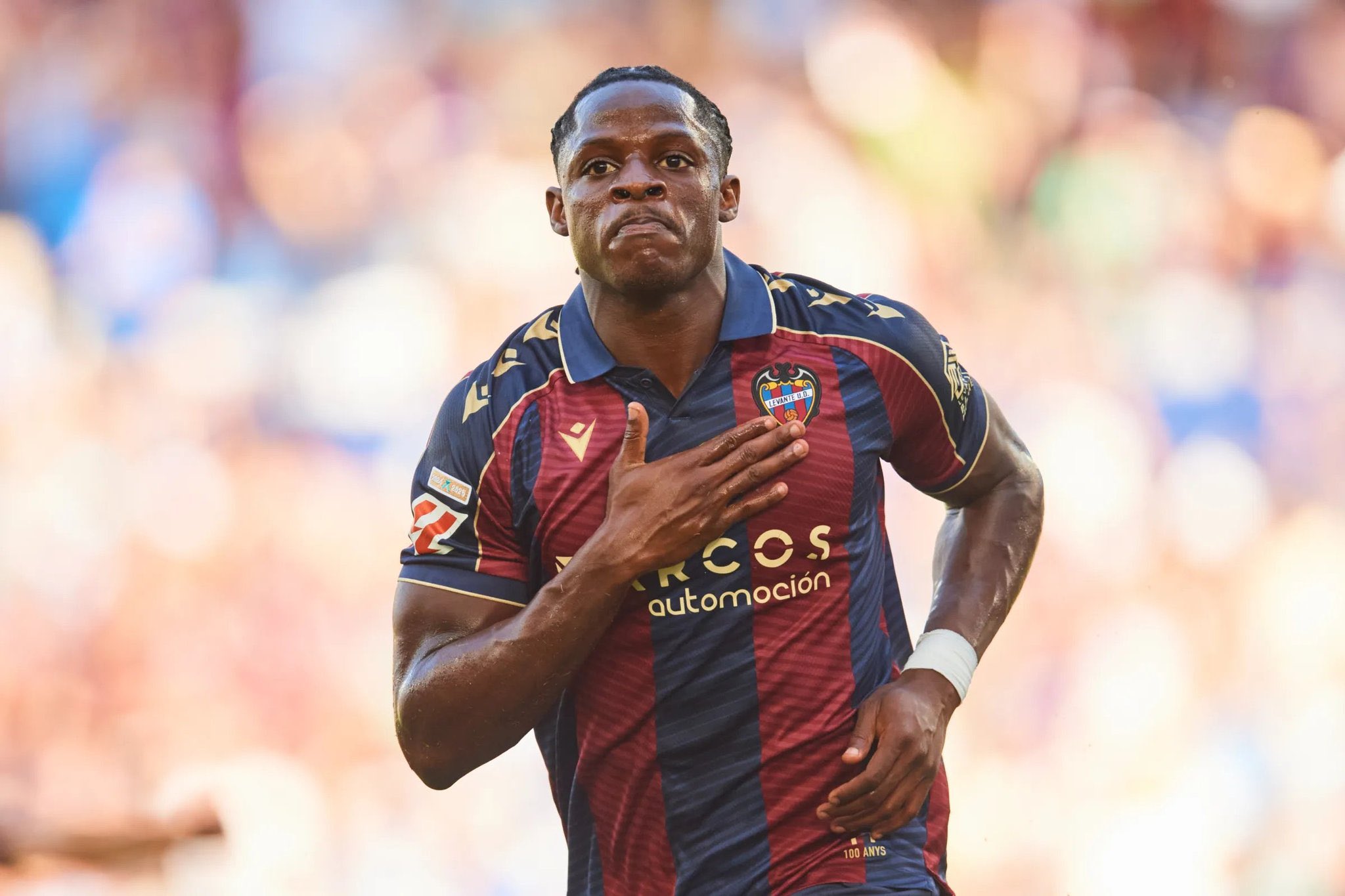 Mercato : Karl Etta Eyong dans le viseur de la Premier League