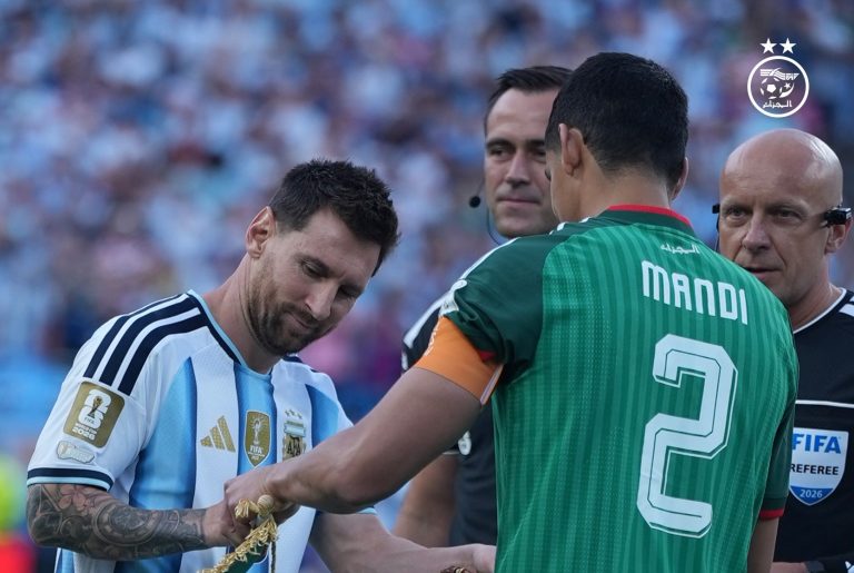 Aissa Mandi loue le génie de Lionel Messi lors du match entre l'Argentine et l'Algérie à la Coupe du monde 2026