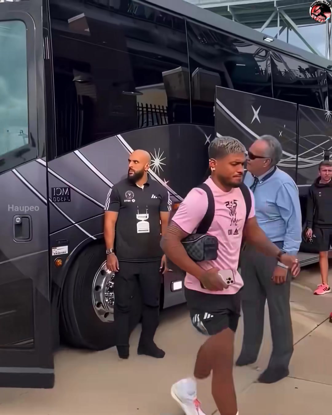 Vidéo : Yassine Cheuko, le garde du corps surentraîné qui veille sur Messi