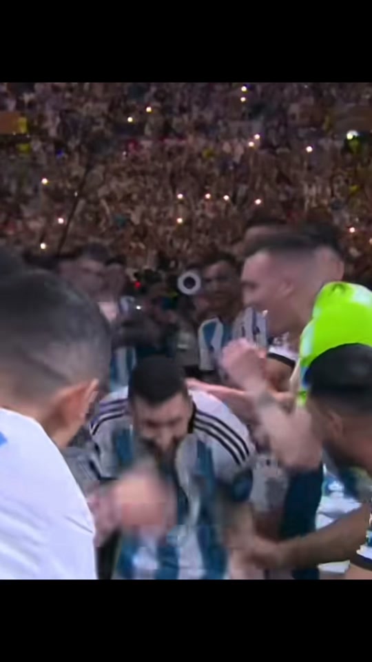 👑 Le roi est arrivé — Messi et l'Argentina font trembler le monde