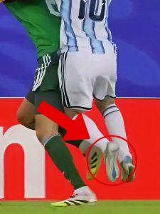 🤔🐐 La FIFA protège-t-elle Messi ? Le débat qui agite le football mondial !