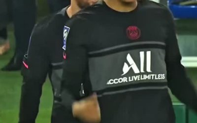 🤝 Messi et Mbappé — La plus belle amitié du football mondial !