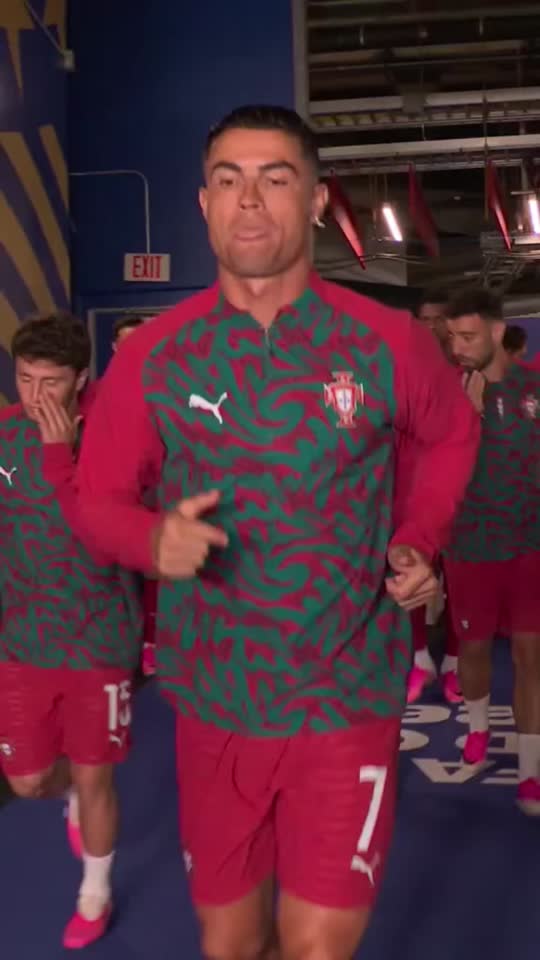 👑 Cristiano derrière la légende — Le débat qui enflamme le foot mondial !