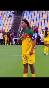⚽🎨 Ronaldinho Gaucho — Le football transformé en art !