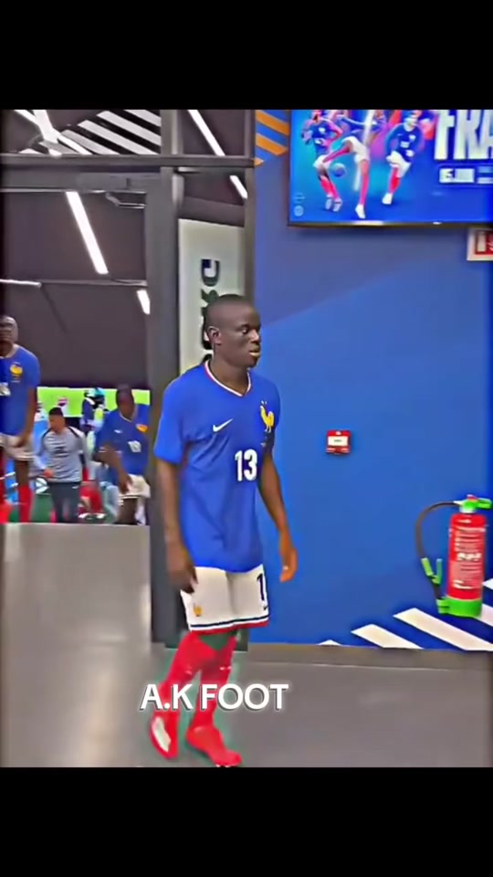 @a.k.foot4 - NGolo Kante emotion