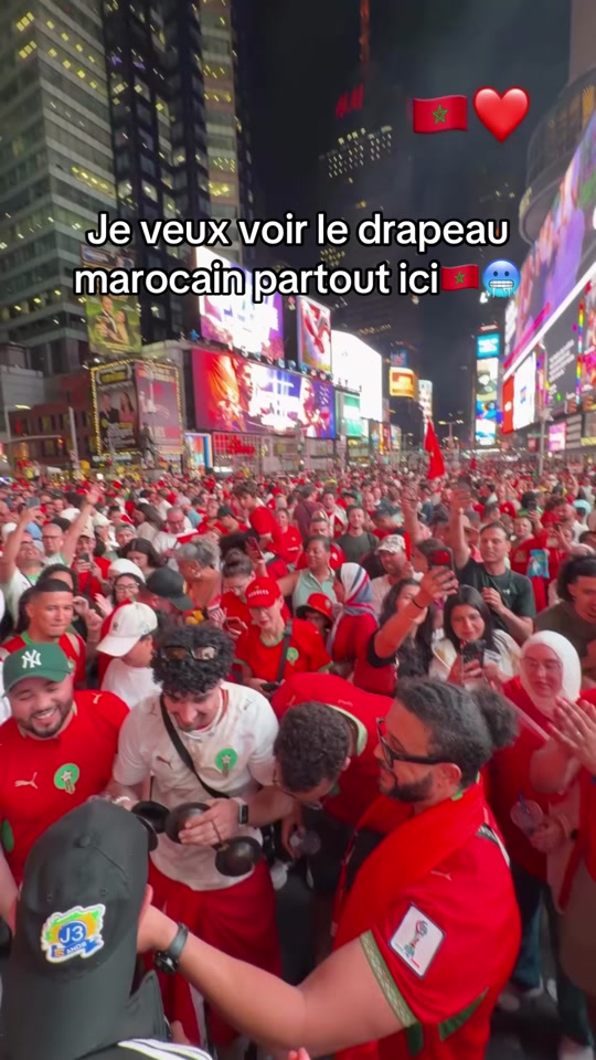 Times Square en rouge et vert : les supporters marocains transforment New York e