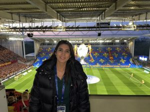 Dounia Mesli : la voix qui ne tient pas en tribune
