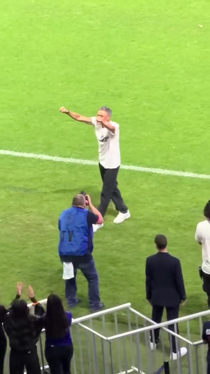 La joie de Luis Enrique et le bonheur qu’il a apporté à Paris 🔴🔵🥹 Mer...