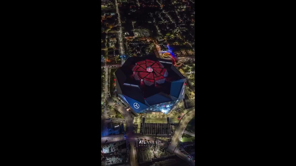 Mercedes-Benz Stadium Atlanta interieur CDM 2026