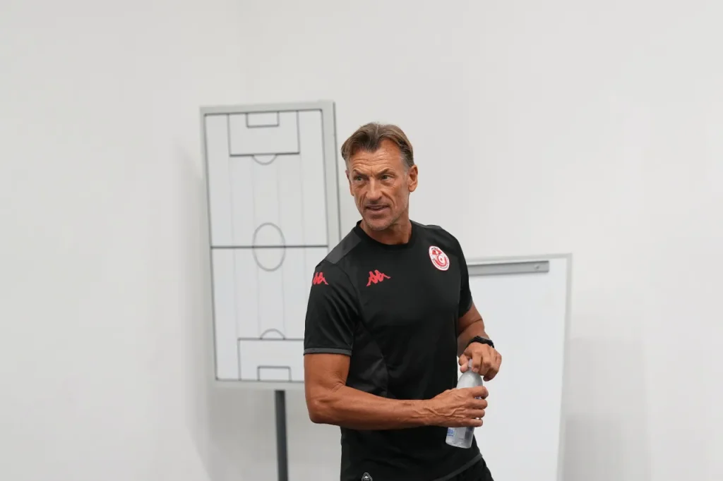 Hervé Renard prend officiellement fonction à la tête des Aigles de Carthage de la Tunisie.