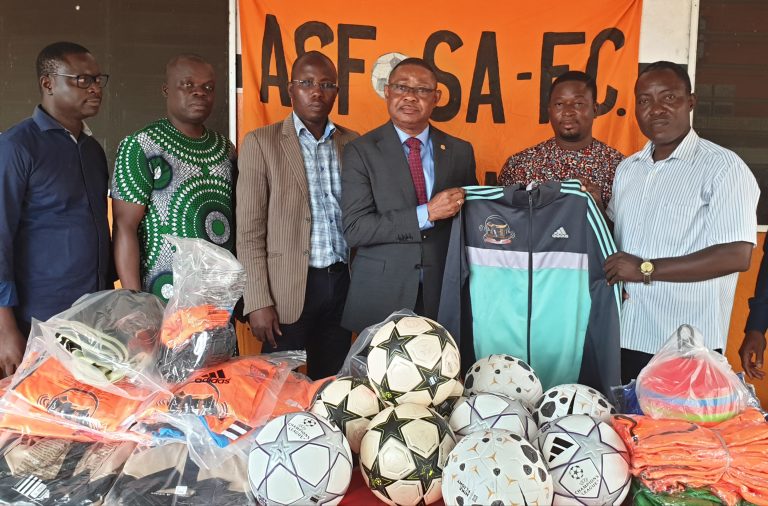 D2 Togo : ASFOSA reçoit un important lot de matériels sportifs avant le coup d&rsquo;envoi