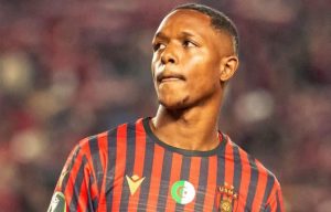 Afrique Foot : Che Malone lie son avenir à l’USM Alger