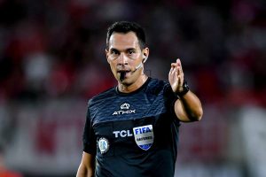 Coupe du Monde 2026: Un match, 10 cartons rouge! Tout savoir sur l&rsquo;arbitre du match France vs Maroc