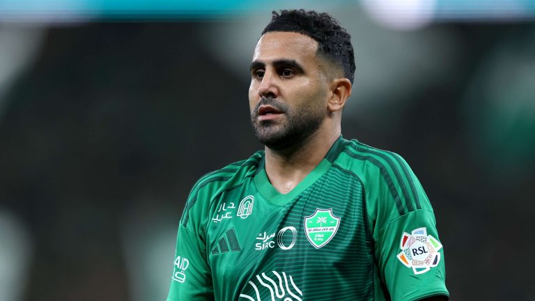 Riyad Mahrez quitte officiellement Al-Ahli