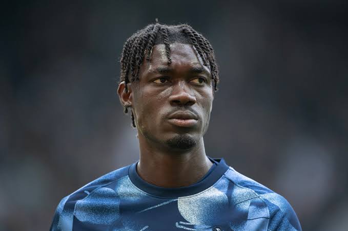 Yves Bissouma devrait rester en Premier League