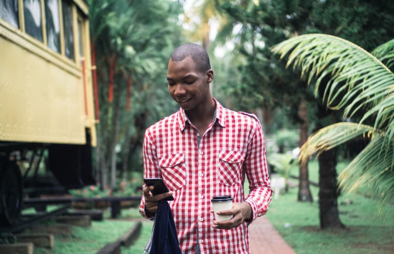 Why Sports Fans Prefer Mobile Applications in International Tournaments