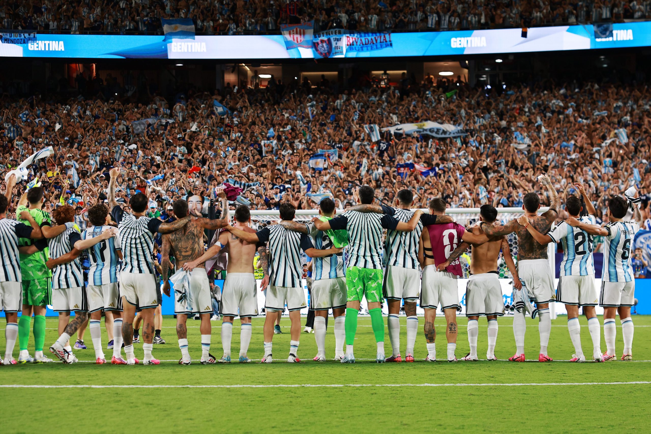 Coupe du monde 2026 : Grosse bagarre entre supporters argentins avant la demi-finale