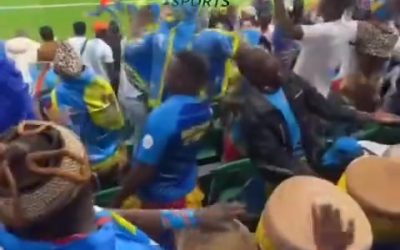 Formidable public congolais lors du choc contre le Nigeria ! Quand on voit ces images on peut que se dire que la #CAN…
