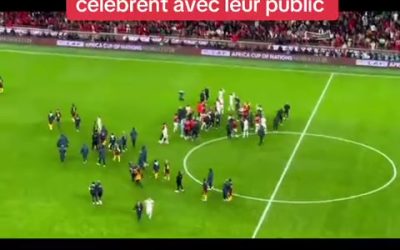 Les joueurs marocains célèbrent avec leur public #CAN2025 #africatopsports #maroc #camerounaise🇨🇲🇨🇲