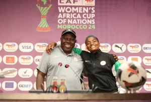 Justine Madugu sélectionneur du Nigeria CAN Féminine 2026 et Rasheedat Ajibade