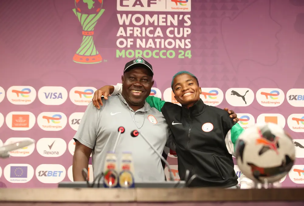 Justine Madugu sélectionneur du Nigeria CAN Féminine 2026 et Rasheedat Ajibade 