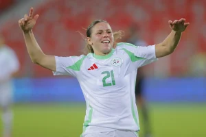 CAN Féminine 2026 : L&rsquo;Algérie domine le Sénégal à la pause grâce à Marine Dafeur