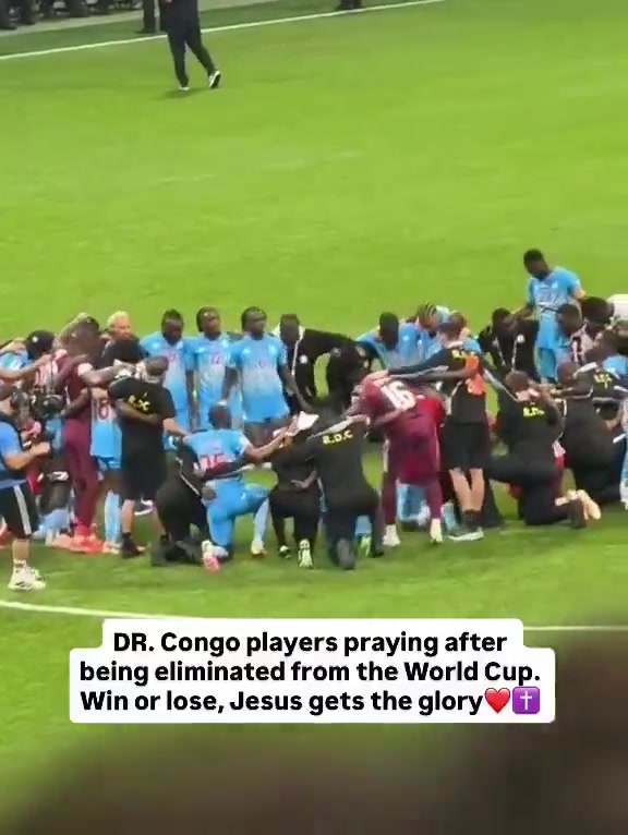 RD Congo : la prière des Léopards après la défaite face à l&rsquo;Angleterre 🙏