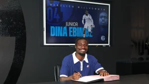 Transfert: Eric Junior Dina Ebimbe signe à Schalke