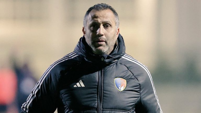 Algérie : la fédération envisage une solution locale avec le duo Yahia-Hemdani pour l’équipe nationale