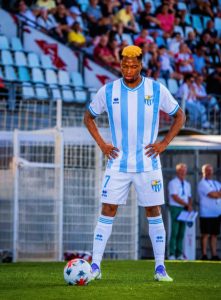 Adnan Aziz — Profil officiel de joueur de football, carrière et expérience internationale