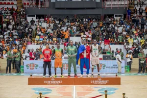 Ngaba Yaya, Nathan Djako, Harinosy Rasetriavony, Code Mbengue et James Minlend composent l'équipe-type de l'Afrobasket U18