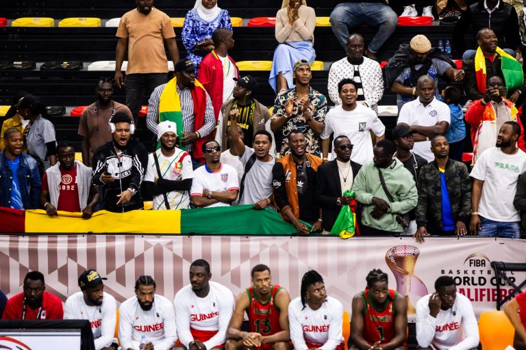 Corey Alan Frazier est le nouvel entraineur de l'équipe nationale masculine de basket-ball de la Guinée