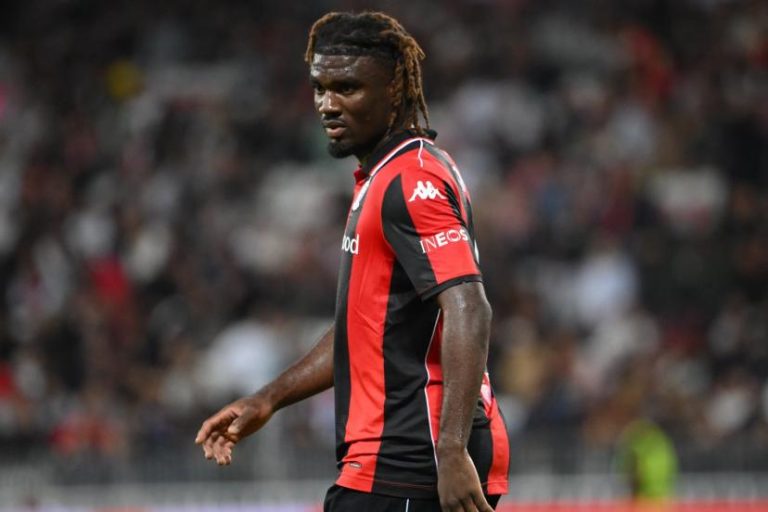 Terem Moffi : Le Nigérian poussé vers la sortie à Nice, Hambourg se positionne