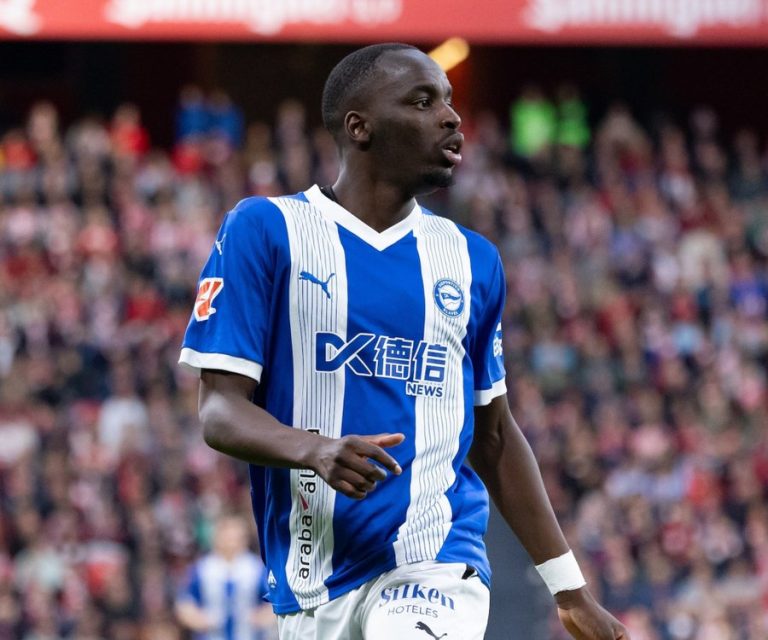 Brest s'intéresse à Moussa Diarra pour renforcer sa défense