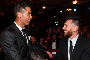 Carlos Tevez compte réunir Cristiano Ronaldo et Lionel Messi dans une même équipe pour un match de football