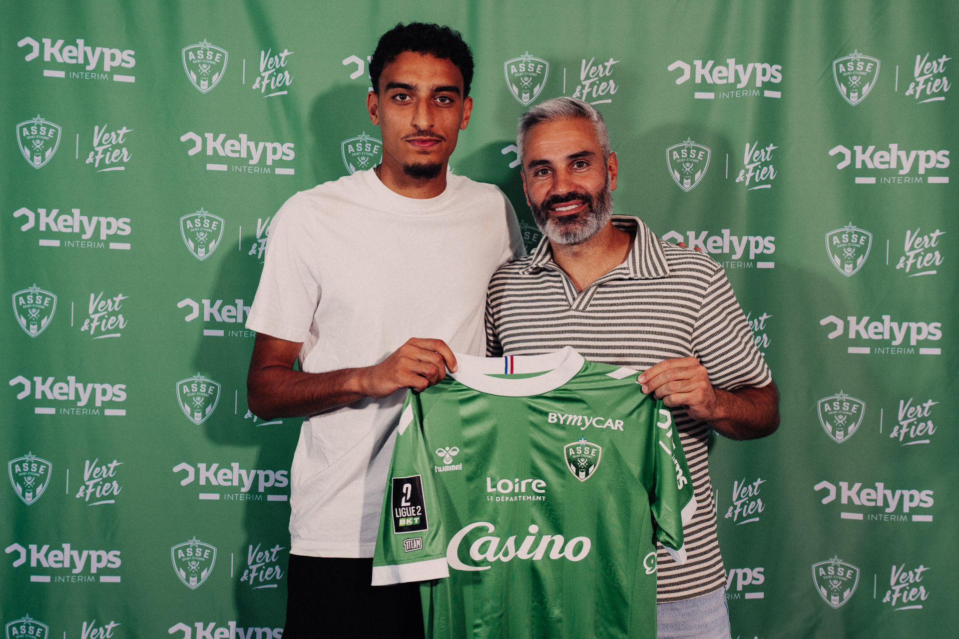 Elyes Dhaoui : Le jeune milieu tunisien rejoint Saint-Etienne jusqu’en 2029